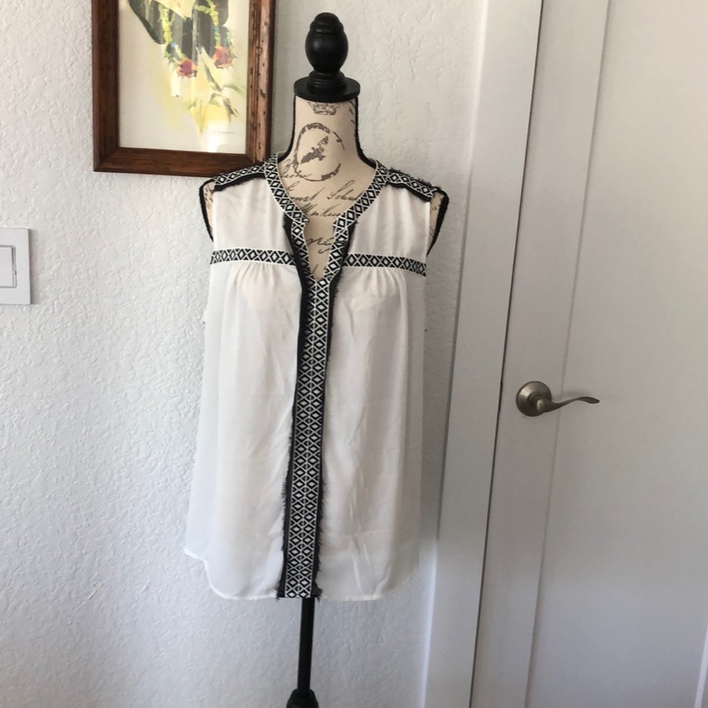 DANIEL RAINN MIXED MEDIA SLEEVELESS SHIRT BLACK & WHITE SIZE LARGE